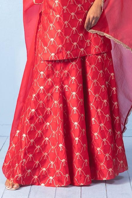 Shop Vishwa By Pinki Sinha Red Silk Zari, Gota Patti Keyhole Neck Banarsi Woven Kurta Sharara Dupatta Set Online at Aza Fashions Shop_Vishwa By Pinki Sinha_Red Silk Zari, Gota Patti Keyhole Neck Banarsi Woven Kurta Sharara Dupatta Set _Online_at_Aza_Fashions