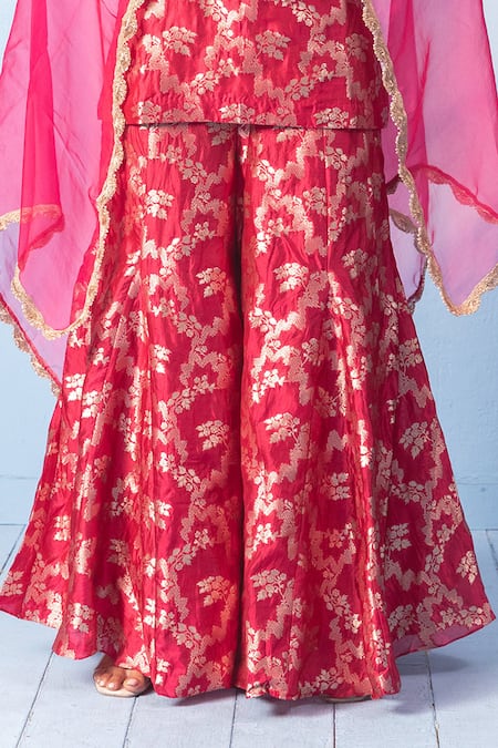 Vishwa By Pinki Sinha_Red Silk, Organza Zari Mandarin Collar Banarsi Woven Kurta And Sharara Set _at_Aza_Fashions