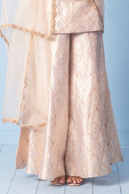 Buy_Vishwa By Pinki Sinha_White Silk, Organza Embroidery, Zari, Woven Banarsi Kurta Sharara Dupatta Set _Online_at_Aza_Fashions