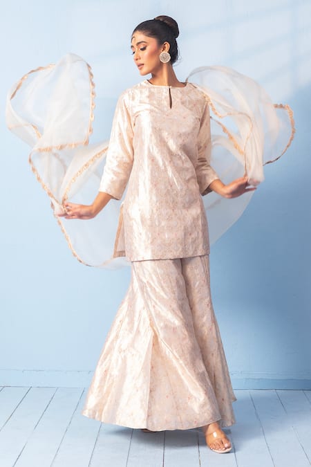 Shop_Vishwa By Pinki Sinha_White Silk, Organza Embroidery, Zari, Woven Banarsi Kurta Sharara Dupatta Set _Online_at_Aza_Fashions