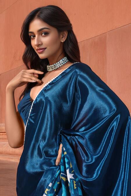 Buy_Naintara Bajaj_Teal Chinon V-neck Geometric Print Pre-draped Saree With Blouse _Online_at_Aza_Fashions