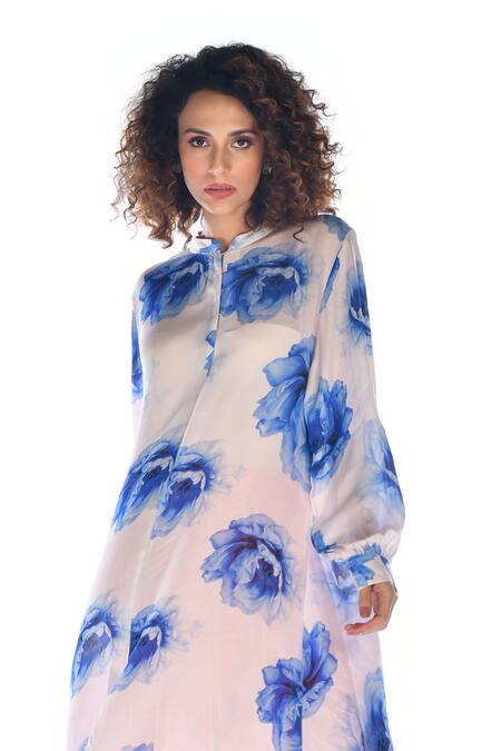 Shop ISADAA BY ROTNA DUTT White Satin, Georgette Mandarin Collar Digital Printed Kurta And Palazzo Set Online at Aza Fashions Shop_ISADAA BY ROTNA DUTT_White Satin, Georgette Mandarin Collar Digital Printed Kurta And Palazzo Set _Online_at_Aza_Fashions