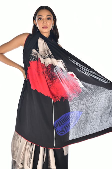 Buy_ISADAA BY ROTNA DUTT_Black Georgette, Satin Digital Printed Saree With Border _Online_at_Aza_Fashions