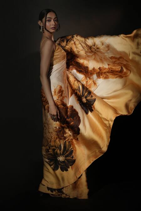 ISADAA BY ROTNA DUTT_White Georgette Digital Printed Floral Saree With Satin Border _Online_at_Aza_Fashions