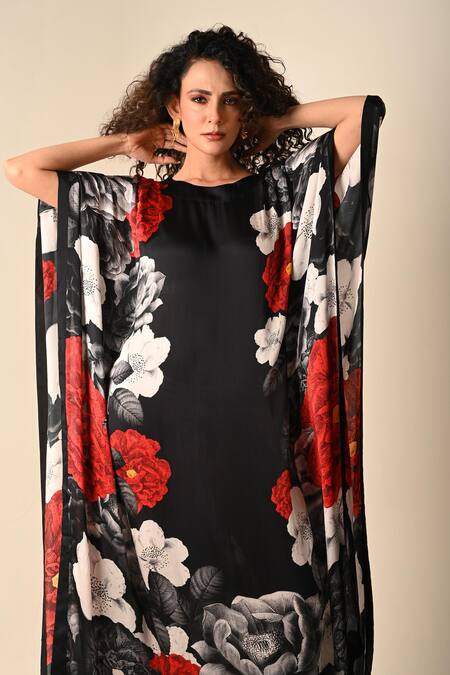 ISADAA BY ROTNA DUTT Black Georgette Round Neck Digital Print Satin Kaftan Online at Aza Fashions ISADAA BY ROTNA DUTT_Black Georgette Round Neck Digital Print Satin Kaftan _Online_at_Aza_Fashions
