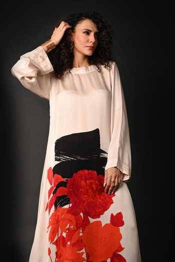 ISADAA BY ROTNA DUTT Off White Satin, Georgette Round Neck Digital Printed Kurta And Pant Set Online at Aza Fashions ISADAA BY ROTNA DUTT_Off White Satin, Georgette Round Neck Digital Printed Kurta And Pant Set _Online_at_Aza_Fashions