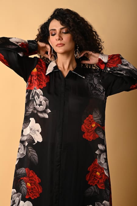 Buy_ISADAA BY ROTNA DUTT_Black Satin, Georgette Collared Digital Floral Printed Kurta And Palazzo Set _Online_at_Aza_Fashions