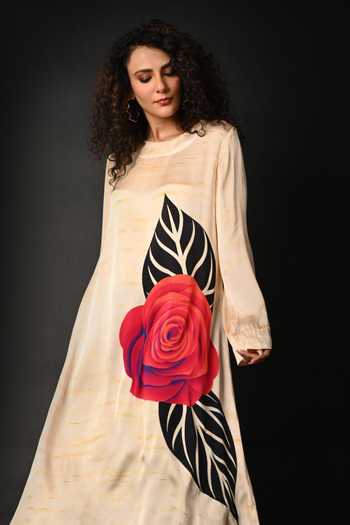 Shop ISADAA BY ROTNA DUTT Cream Satin, Georgette Round Neck Digital Printed Rose Motif Kurta And Pant Set Online at Aza Fashions Shop_ISADAA BY ROTNA DUTT_Cream Satin, Georgette Round Neck Digital Printed Rose Motif Kurta And Pant Set _Online_at_Aza_Fashions