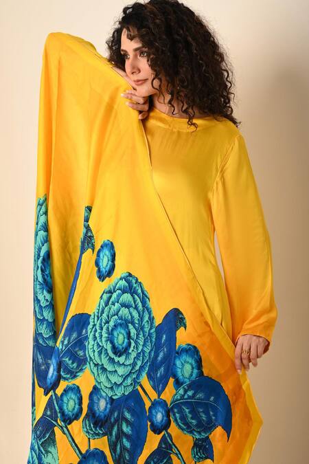 Buy_ISADAA BY ROTNA DUTT_Yellow Satin, Organza Digital Printed Floral Dupatta _Online_at_Aza_Fashions