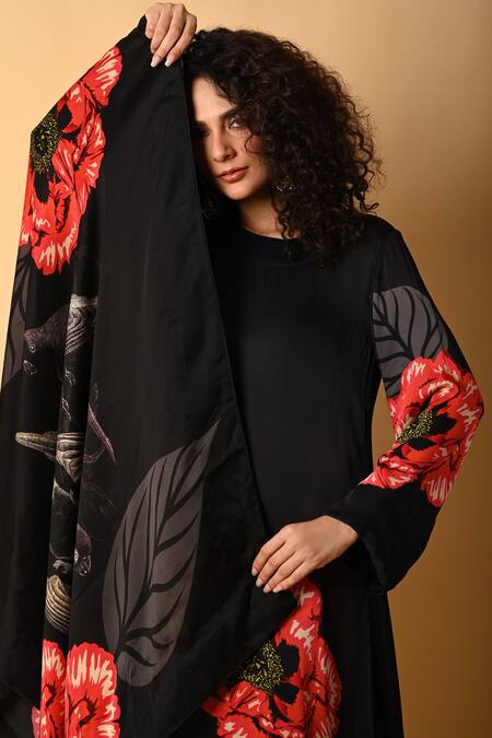 Buy_ISADAA BY ROTNA DUTT_Black Organza Digital Printed Satin Dupatta _Online_at_Aza_Fashions