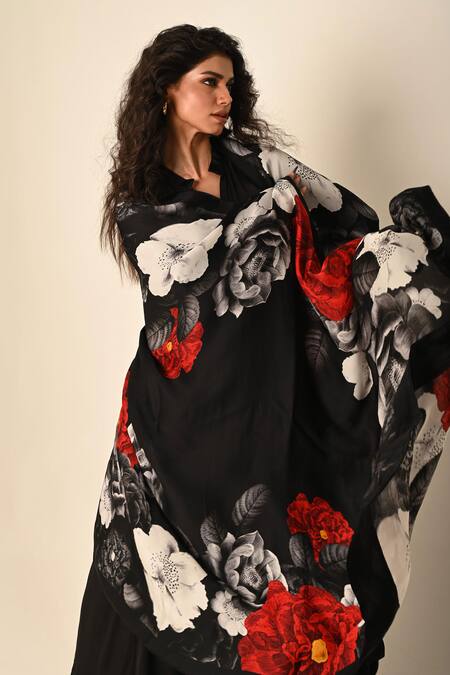 Buy_ISADAA BY ROTNA DUTT_Black Satin, Organza Digital Printed Dupatta _Online_at_Aza_Fashions