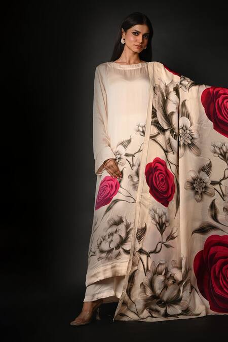 Buy_ISADAA BY ROTNA DUTT_Cream Satin, Organza Digital Printed Floral Dupatta _Online_at_Aza_Fashions