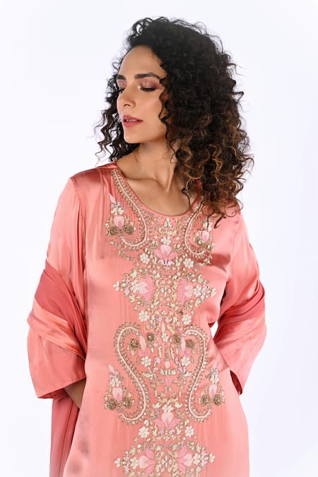 Buy_ISADAA BY ROTNA DUTT_Peach Georgette Sequins, Beads, Embroidery, Hand Kurta Palazzo And Dupatta Set _Online_at_Aza_Fashions