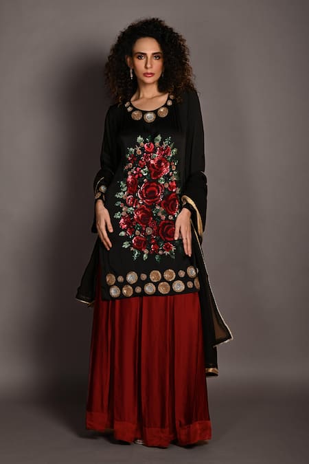ISADAA BY ROTNA DUTT Floral Hand Embroidered Kurta Lehenga Set 