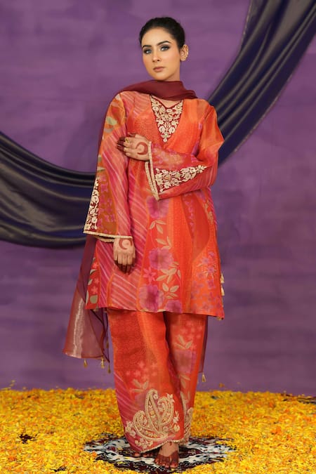 Jyoti Bansal Printed Tissue Kurta Set 