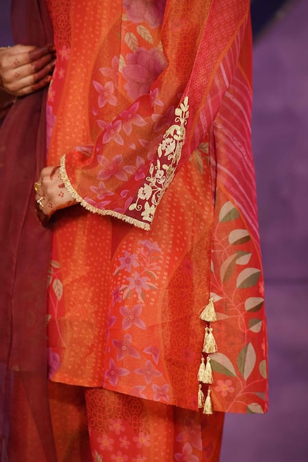 Shop_Jyoti Bansal_Red Tissue, Organza Embroidery, Mirrors, Tassels V-neck Printed Kurta Set _Online_at_Aza_Fashions