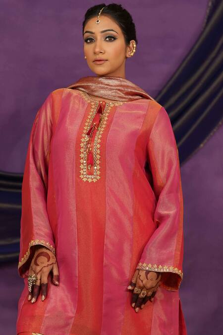 Jyoti Bansal_Red Tissue Embroidery, Mirrors, Tassels Round Neck Tilla Dori And Kurta Set _Online_at_Aza_Fashions