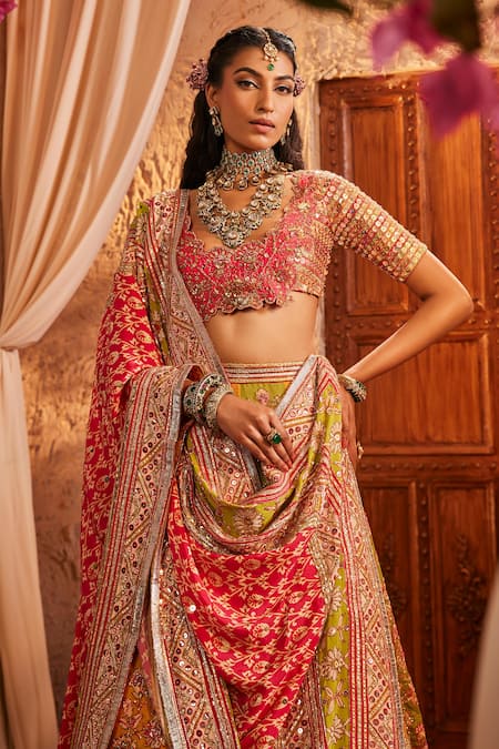 Buy_The Royaleum_Fuchsia Silk Embroidery, Sequins, Zari Sweetheart Yuvranii Lehenga Set _Online_at_Aza_Fashions