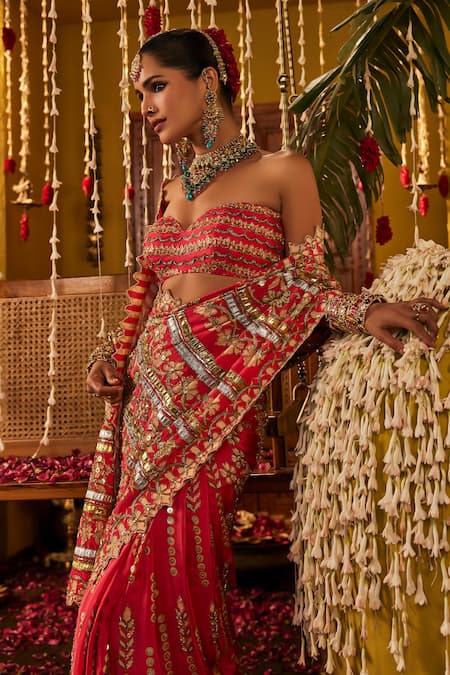 Buy_The Royaleum_Pink Silk Zari, Embroidery Sweetheart Neck Varnika Saree And Blouse Set _Online_at_Aza_Fashions