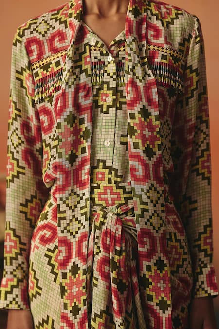 Buy_Pooja Rajgarhia Gupta_Red Crepe Crystals Collared Tara Ikat Pattern Tie Shirt _Online_at_Aza_Fashions