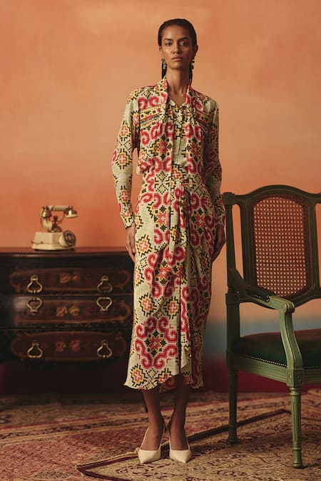 Pooja Rajgarhia Gupta_Red Crepe Crystals Collared Tara Ikat Pattern Tie Shirt _at_Aza_Fashions