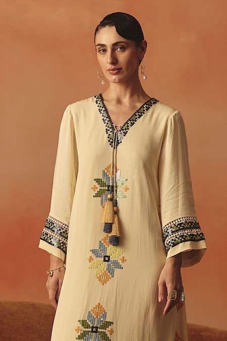 Pooja Rajgarhia Gupta_Off White Georgette Sequins, Tassels, Embroidery Padma Ikat Pattern Midi Dress _Online_at_Aza_Fashions