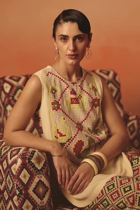Pooja Rajgarhia Gupta_Beige Crepe, Georgette Sequins Tota Maina Ikat Pattern Top And Trouser Co-ord Set _Online_at_Aza_Fashions