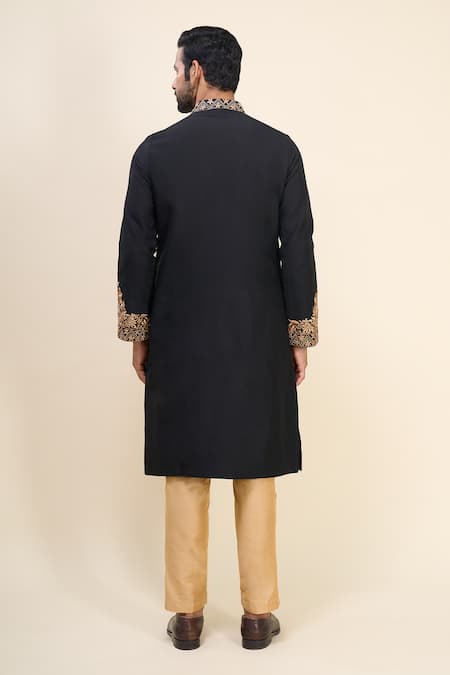 Arihant Rai Sinha Floral & Mirror Work Kurta Set 