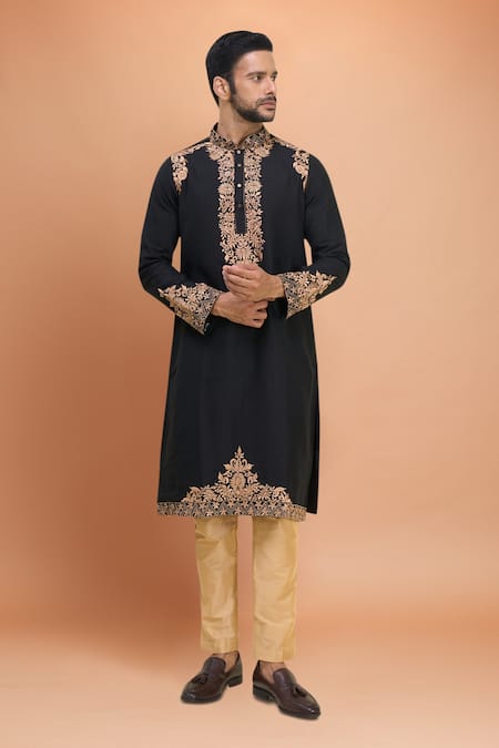 Arihant Rai Sinha Floral & Mirror Work Kurta Set 
