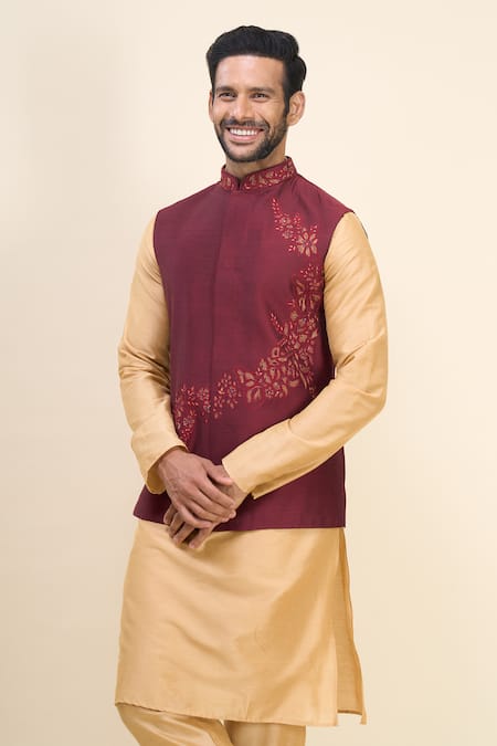 Arihant Rai Sinha_Wine Silk Embroidery Floral Bundi Kurta Set _at_Aza_Fashions