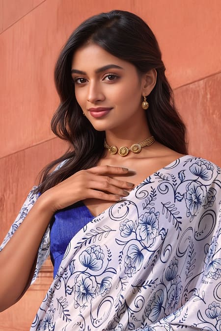 Naintara Bajaj_White Chinon V-neck Floral Print Pre-draped Saree With Blouse _Online_at_Aza_Fashions