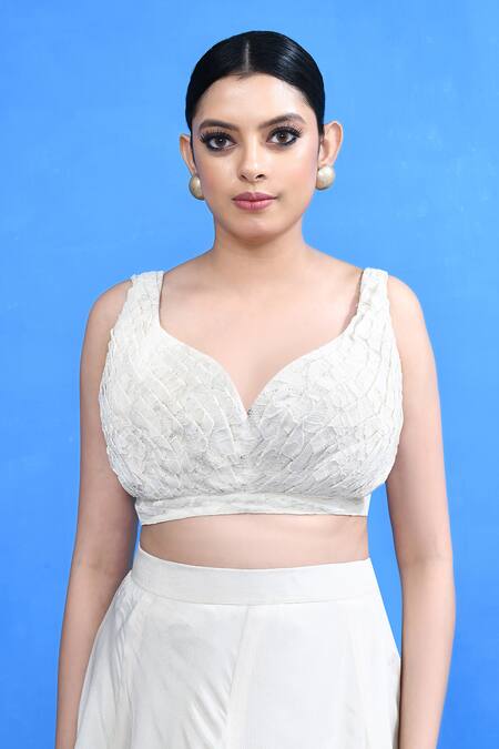 Sayisha_Off White Chinon, Chiffon Embroidery V-neck Plain Lehenga Set _Online_at_Aza_Fashions