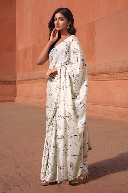 Buy_Naintara Bajaj_Off White Chinon, Brocade V-neck Floral Print Pre-draped Saree With Blouse 