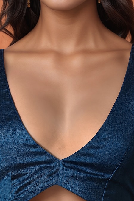 Naintara Bajaj_White Chinon V-neck Floral Print Pre-draped Saree With Blouse _at_Aza_Fashions