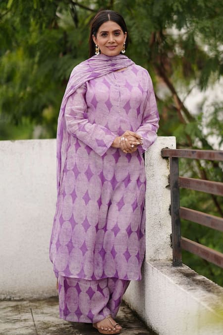 JAYATI GOENKA Purple Chanderi Silk Round Neck Geometric Print Kurta Set 