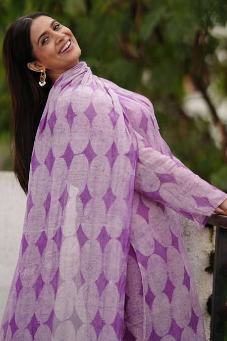 Buy JAYATI GOENKA Purple Chanderi Silk Round Neck Geometric Print Kurta Set Buy_JAYATI GOENKA_Purple Chanderi Silk Round Neck Geometric Print Kurta Set