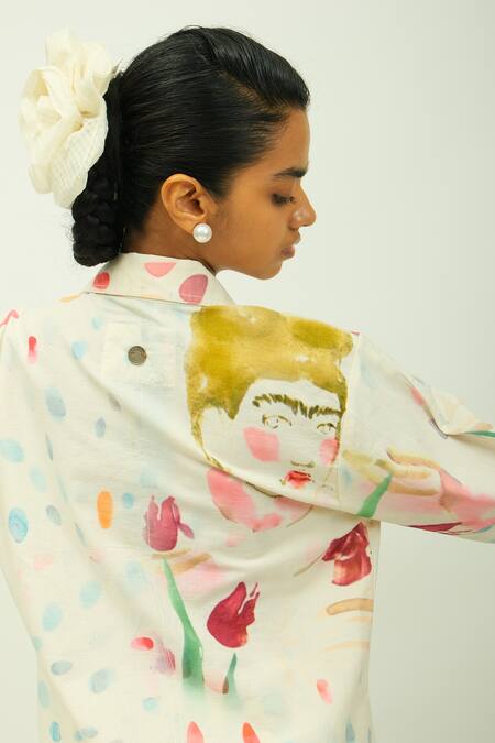 OFRIDA_Off White Poplin V-neck Kahlo Printed Jacket _Online_at_Aza_Fashions