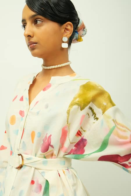 OFRIDA_Off White Poplin Split V-neck Kahlo Printed Dress _Online_at_Aza_Fashions