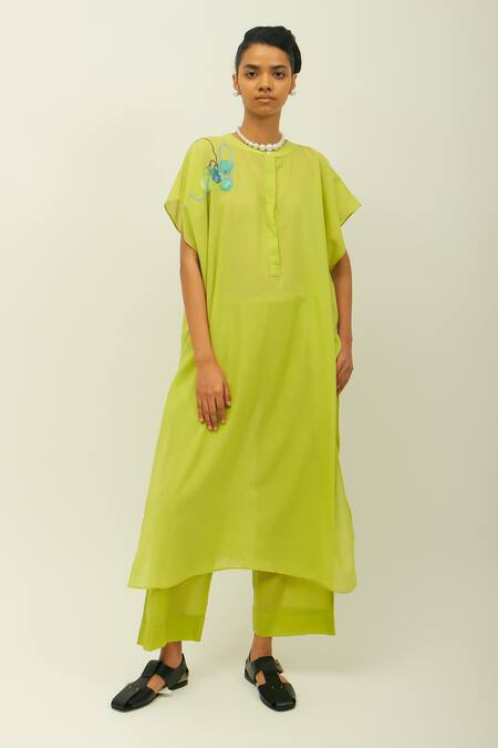 OFRIDA Lime Cotton Embroidery Mandarin Collar Tropica Butterfly Kurta Online at Aza Fashions OFRIDA_Lime Cotton Embroidery Mandarin Collar Tropica Butterfly Kurta _Online_at_Aza_Fashions
