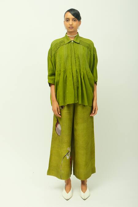 Buy_OFRIDA_Olive Green Jacquard Collared Dusk Leaf Pleated Shirt _Online_at_Aza_Fashions