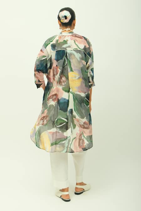 OFRIDA Moon Flower Dotted Dobby Kurta 