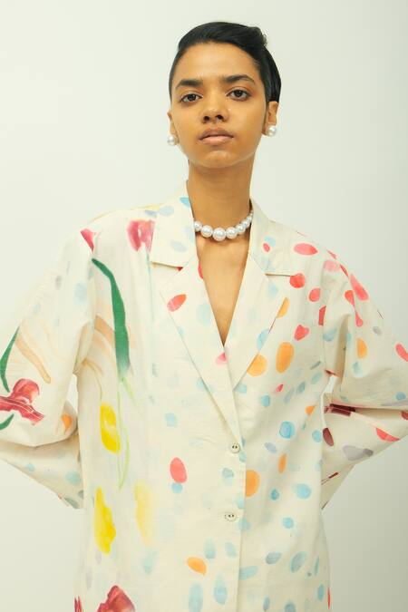 OFRIDA_Off White Poplin Collared, V-neck Kahlo Printed Shirt And Shorts Set _Online_at_Aza_Fashions