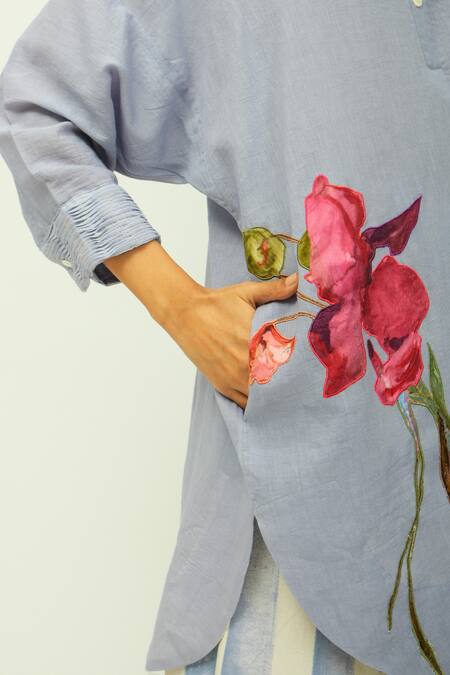 Buy_OFRIDA_Blue Poplin Split V-neck Flamingo Floral Print Top And Pant Set _Online_at_Aza_Fashions