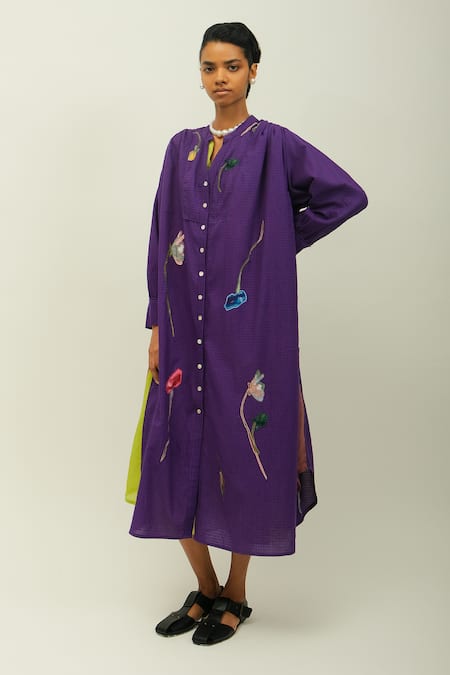 OFRIDA Thistle Floral Embroidered Sushi Checks Kurta & Pant 