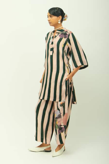 OFRIDA_Pink Viscose Mandarin Collar Pg Stripes Floral Print Kurta And Pant Set _Online_at_Aza_Fashions