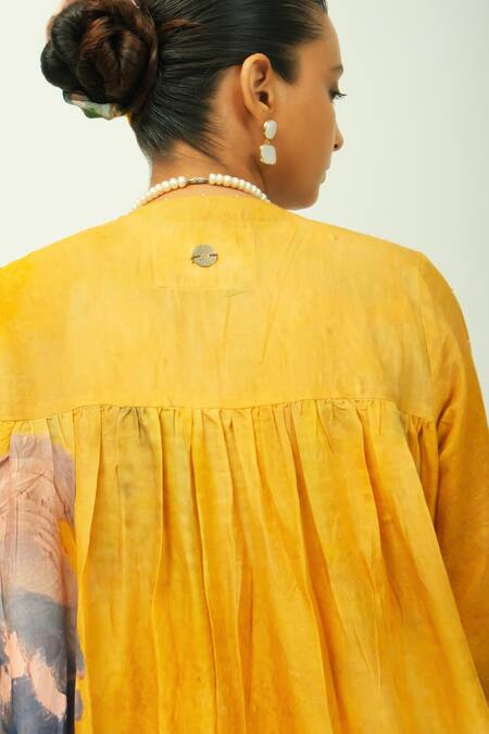 Buy_OFRIDA_Yellow V-neck Sol Dotted Dobby Abstract Print Kurta And Pant Set 