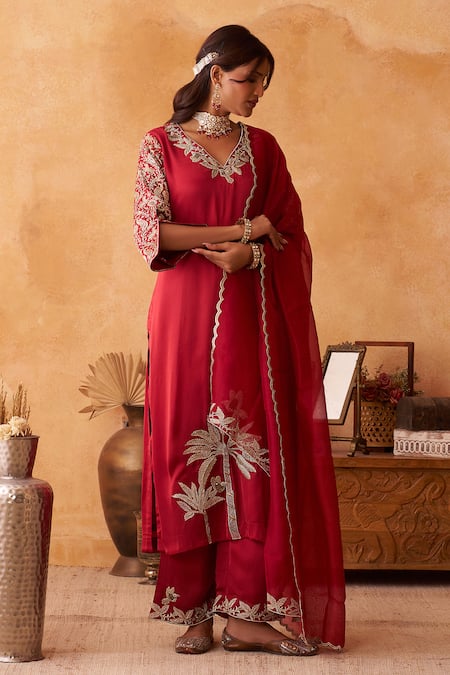 Shop_Neitri_Maroon , Georgette, Organza Embroidery, Beads, Zari Kanak Kurta Set _Online_at_Aza_Fashions