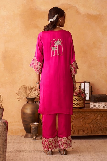 Neitri Raatrani Embroidered Kurta & Pant Set 