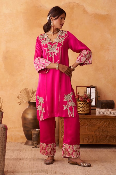 Buy_Neitri_Fuchsia Silk, Georgette Embroidery V-neck Raatrani Kurta And Pant Set 