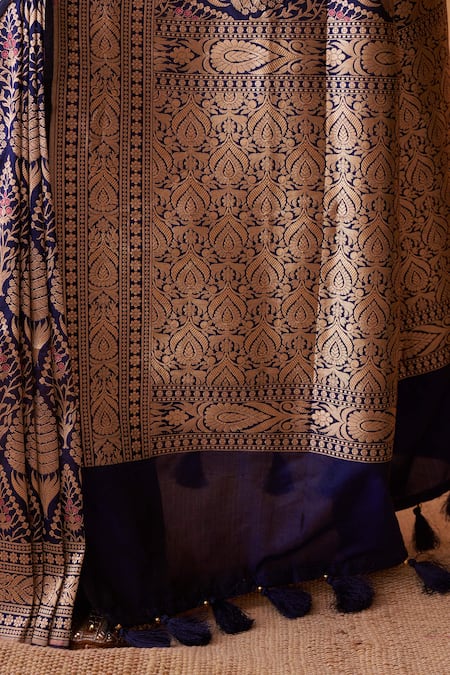 Buy_Neitri_Navy Brocade, Silk Zari Primrose Banarasi Floral And Geometric Saree _Online_at_Aza_Fashions